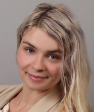 Hellseherin und Magierin Stephanya